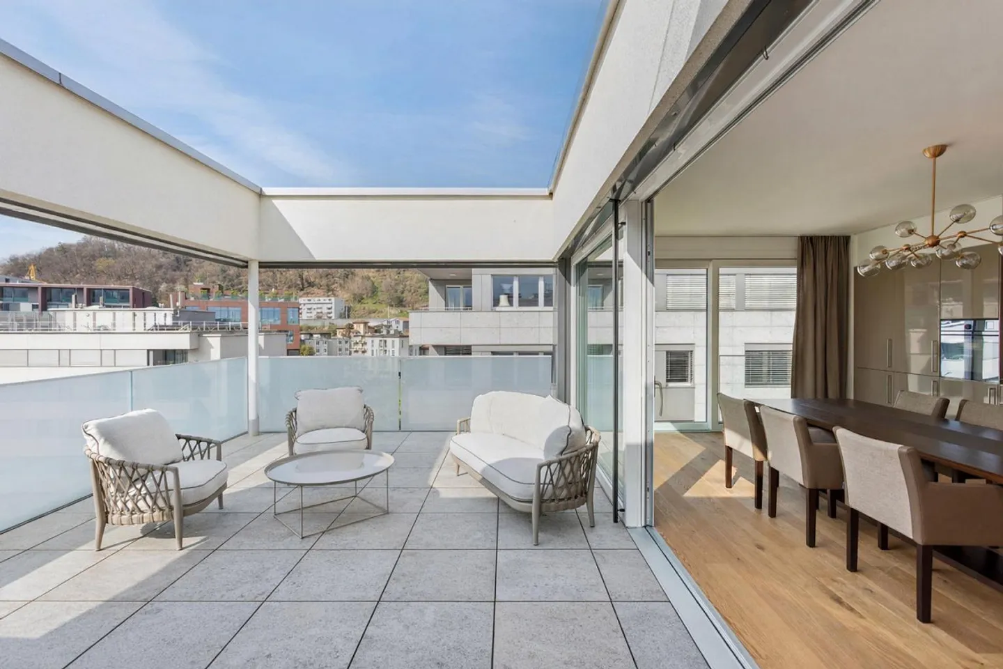 In the heart of Paradiso, 3.5-room penthouse with terrace and roof garden - Photo 3 of 11