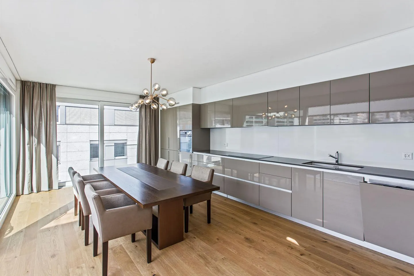 In the heart of Paradiso, 3.5-room penthouse with terrace and roof garden - Photo 4 of 11