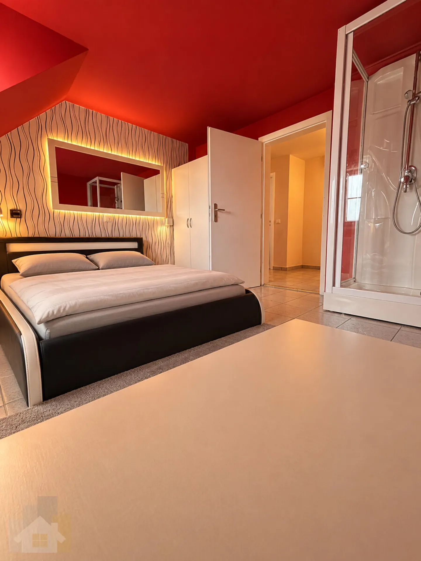Bar de contact attrayante avec 6 chambres propriété avec reprise de mobilier - Photo 22 sur 25