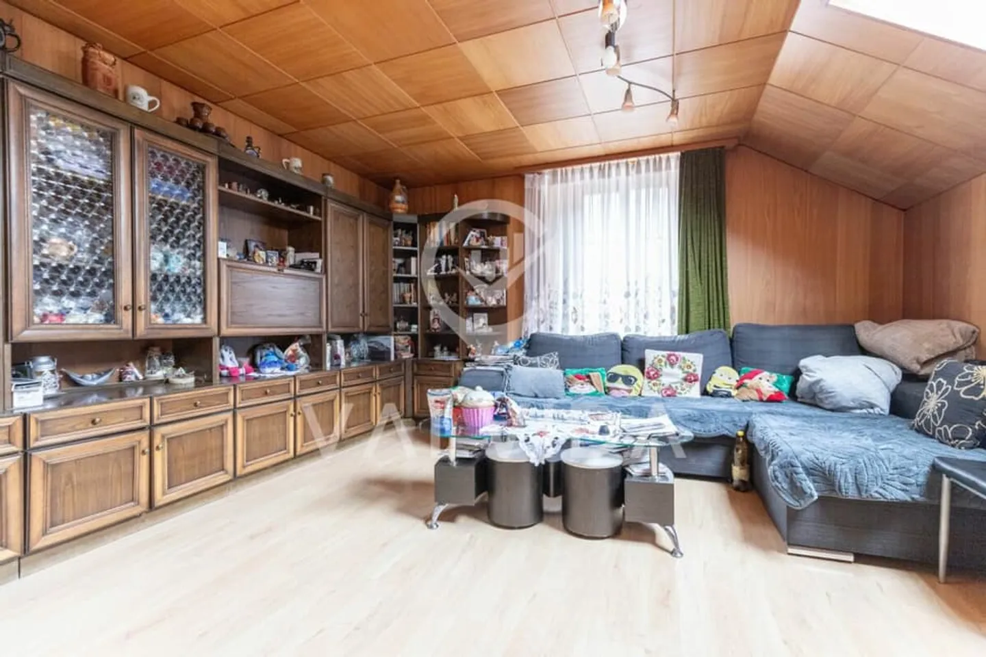 Attractive 4.5-room penthouse in a central location - Photo 9 of 13