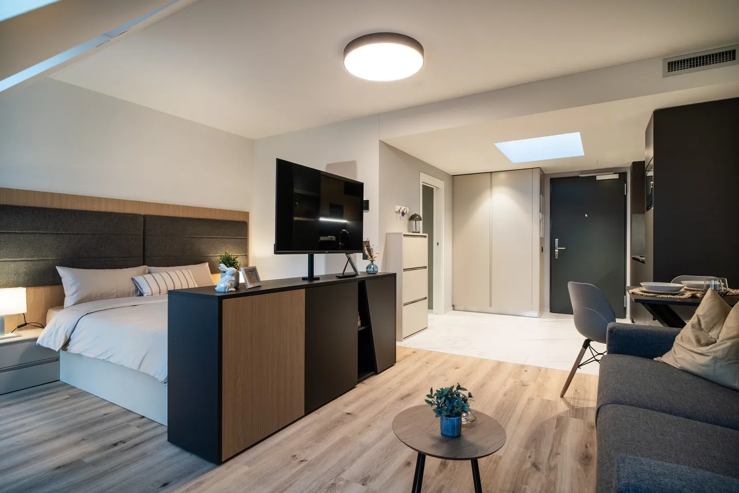 Last available Apartments at City Pop Zürich Oerlikon Central - Photo 1 of 19