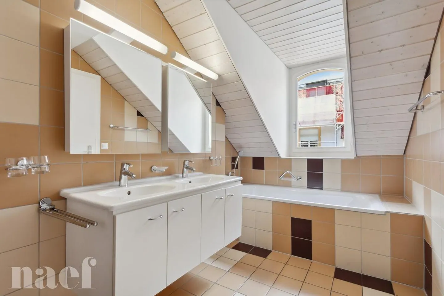 Proprietà eccezionale nel cuore del centro città - Foto 7 di 13