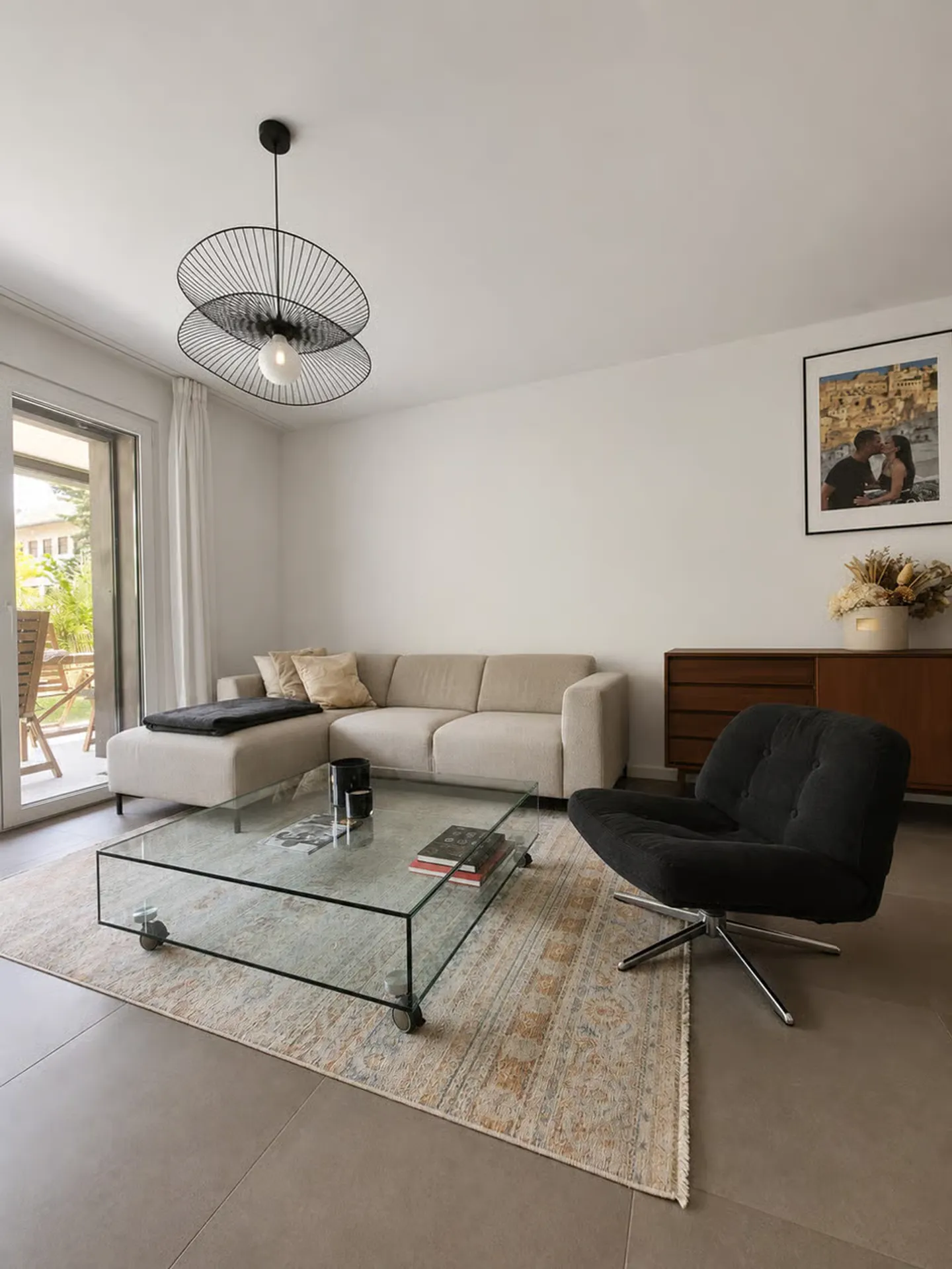 New 3.5-room apartment 150 meters from the lake with large private garden - Photo 3 of 9