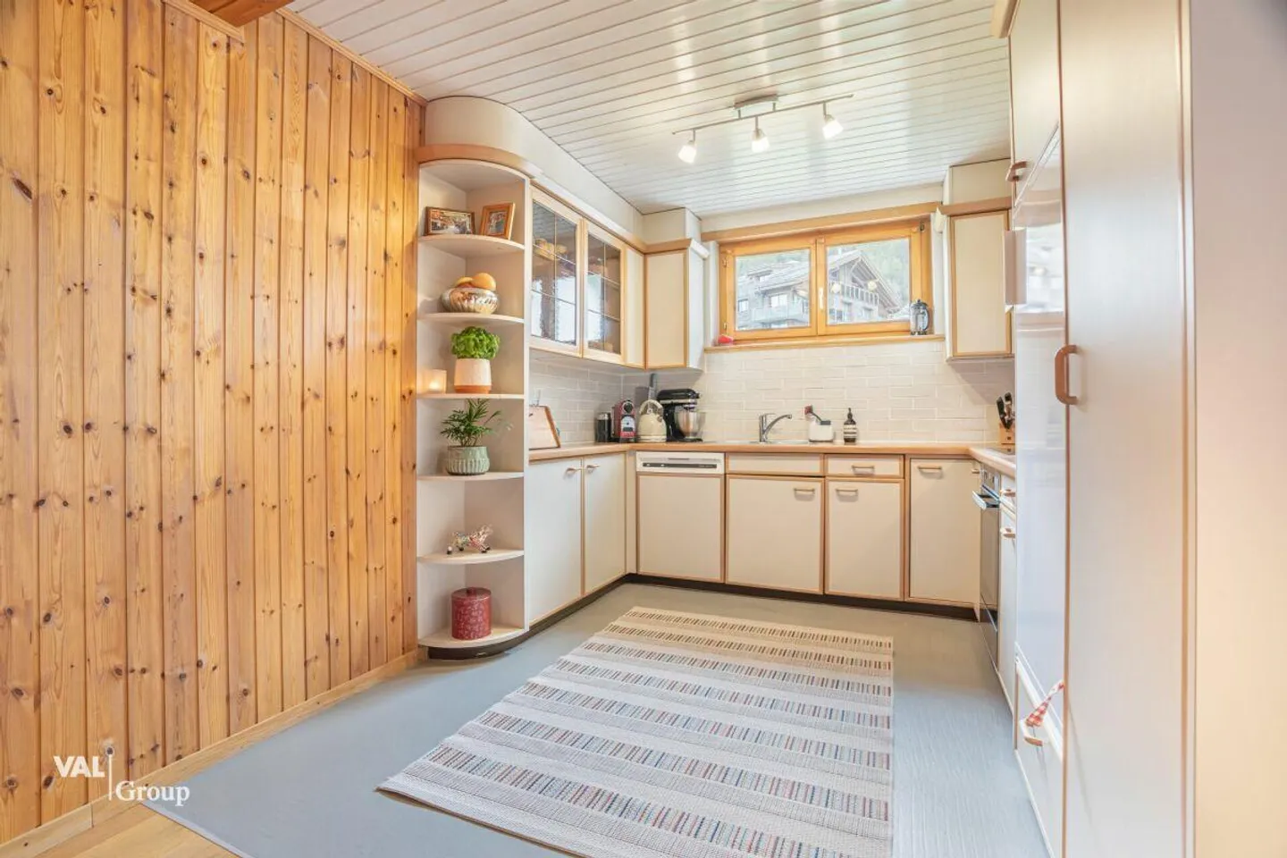 Appartement douillet dans un style chalet charmant - Photo 4 sur 16