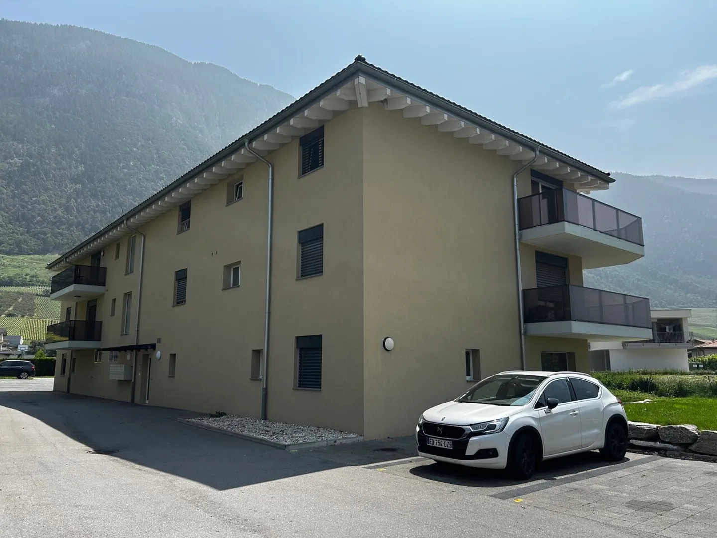 Outdoor parking space for rent - Photo 1 of 1