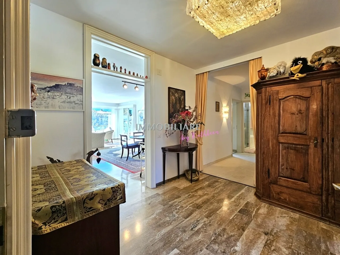 Sunny apartment with a view of the greenery in a quiet, central location near public transport - Photo 9 of 13