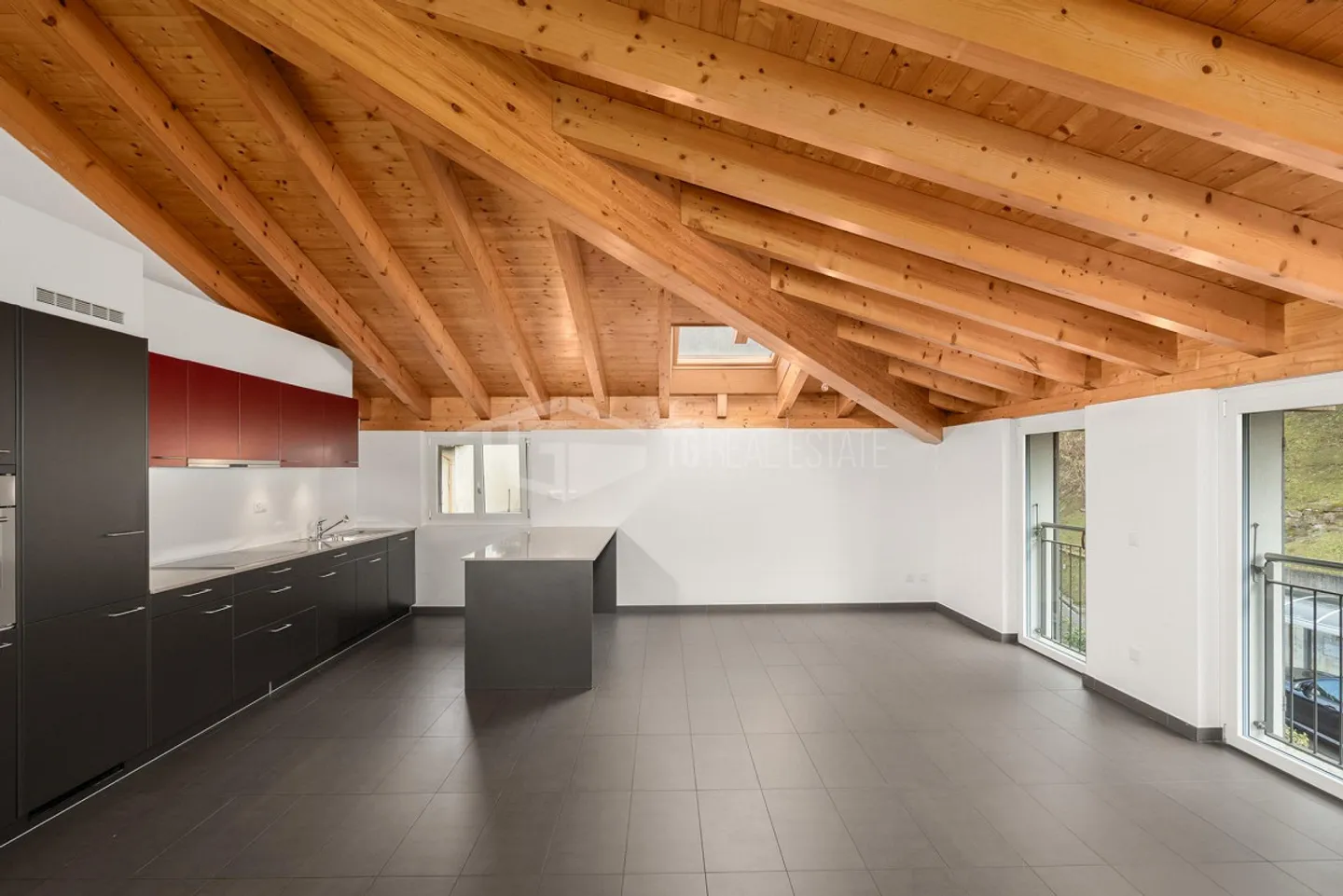 Appartement sous les combles avec 4.5 pièces. Idéal pour les familles - Photo 3 sur 10