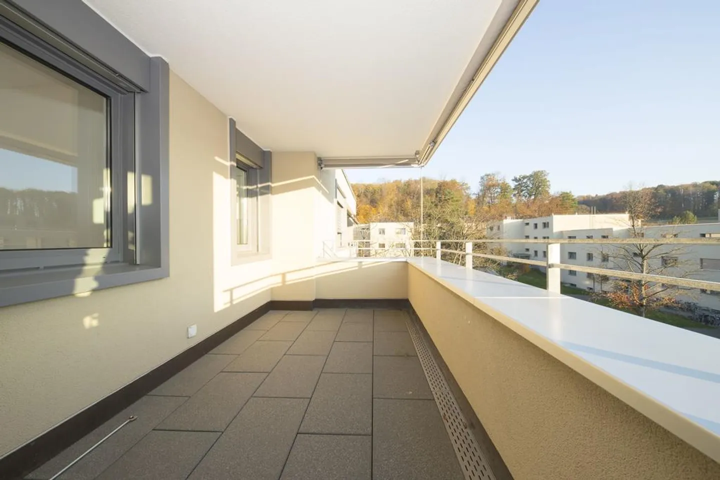 Vivere in un tranquillo quartiere residenziale - Foto 7 di 8