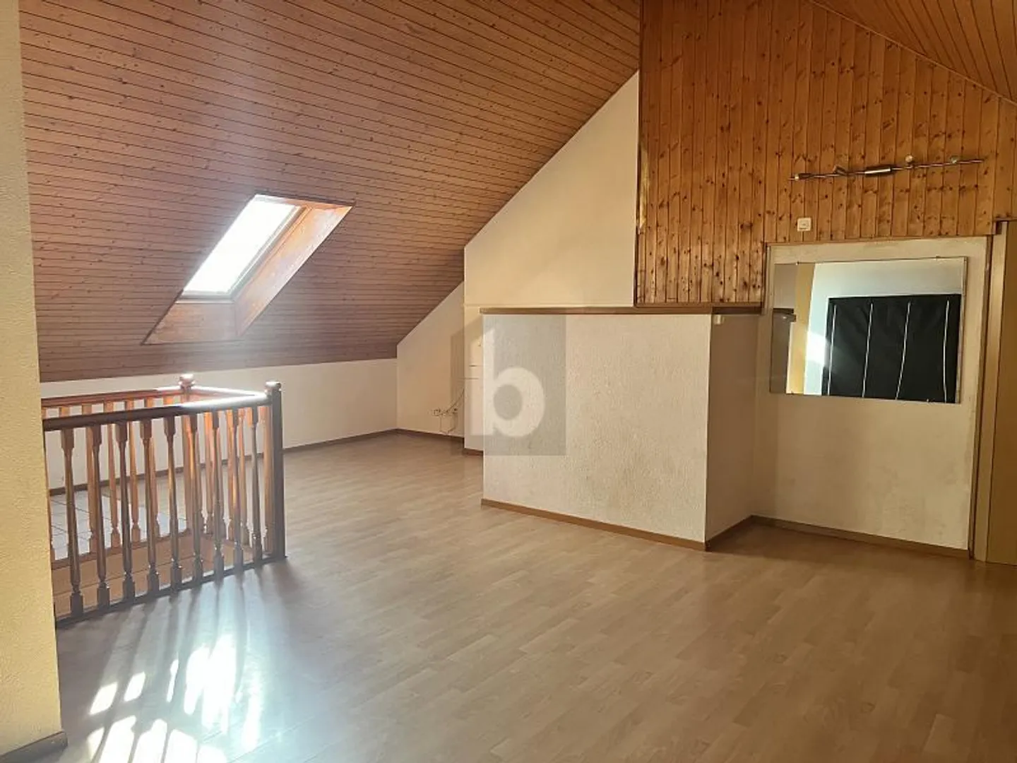 MAGNIFIQUE DUPLEX ATYPIQUE ET SPACIEUX - Photo 2 of 5