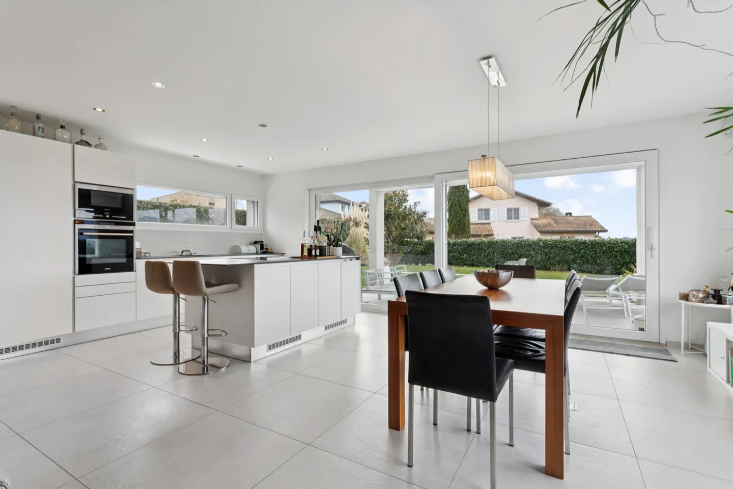 Schöne Villa mit separatem Studio - Foto 1 von 19