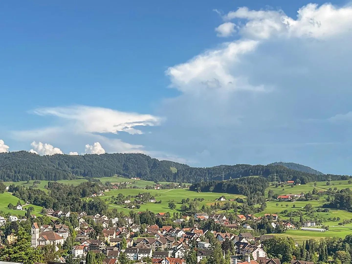 BÄRETSWIL - FANTASTICO APPARTAMENTO MAISONETTE - 2.5 STANZE - Foto 3 di 5