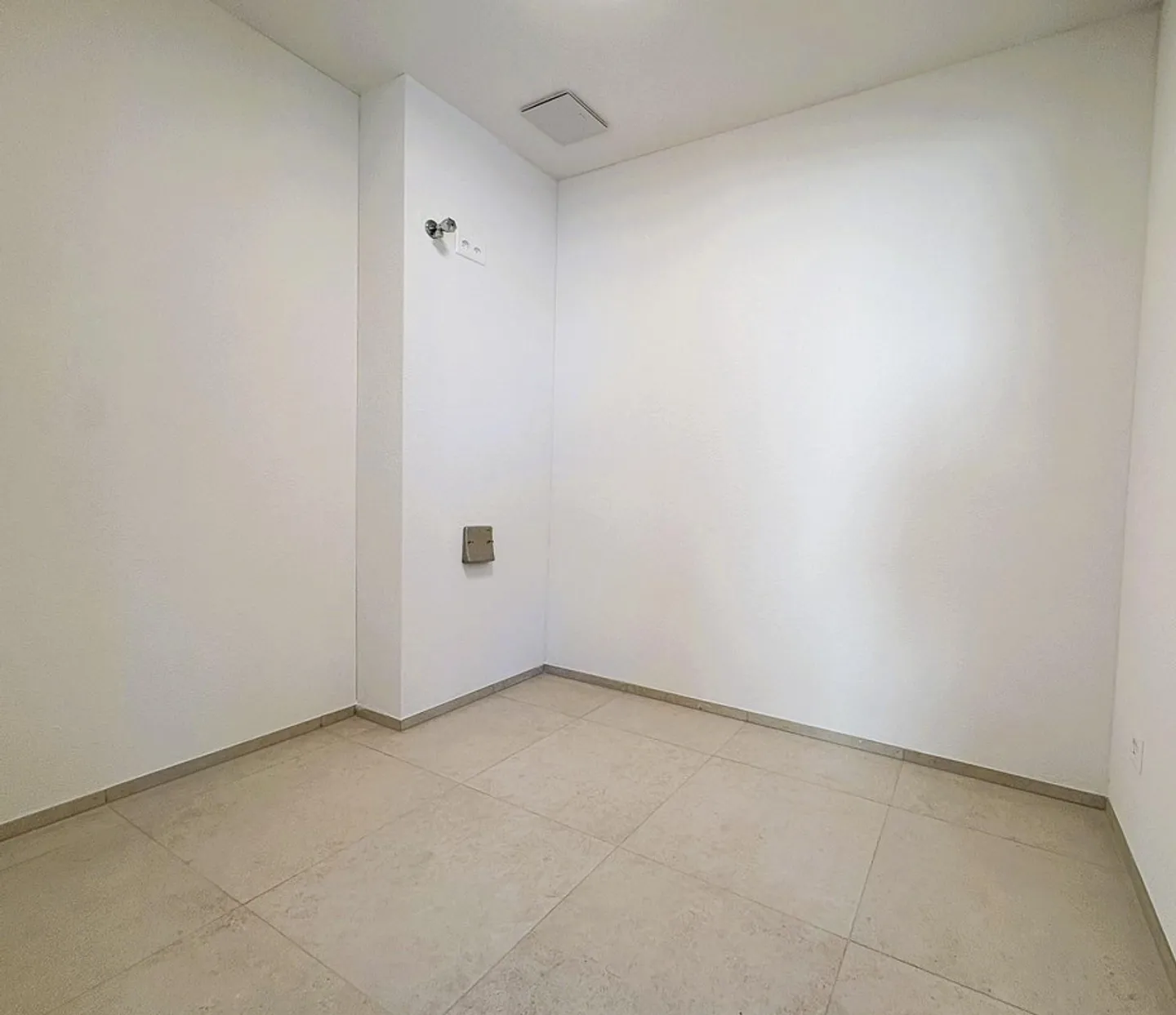 PRIMA LOCAZIONE - Appartamento 2.5 locali - Vicino al centro - Foto 6 di 10