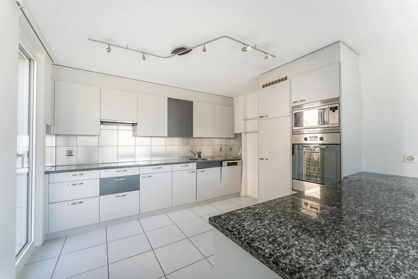 Appartamento attico duplex in una posizione tranquilla - Foto 4 di 12