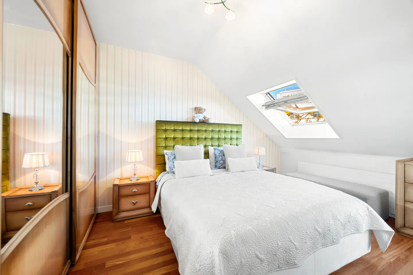 Attique Duplex au Coeur de Genève - Photo 16 sur 24