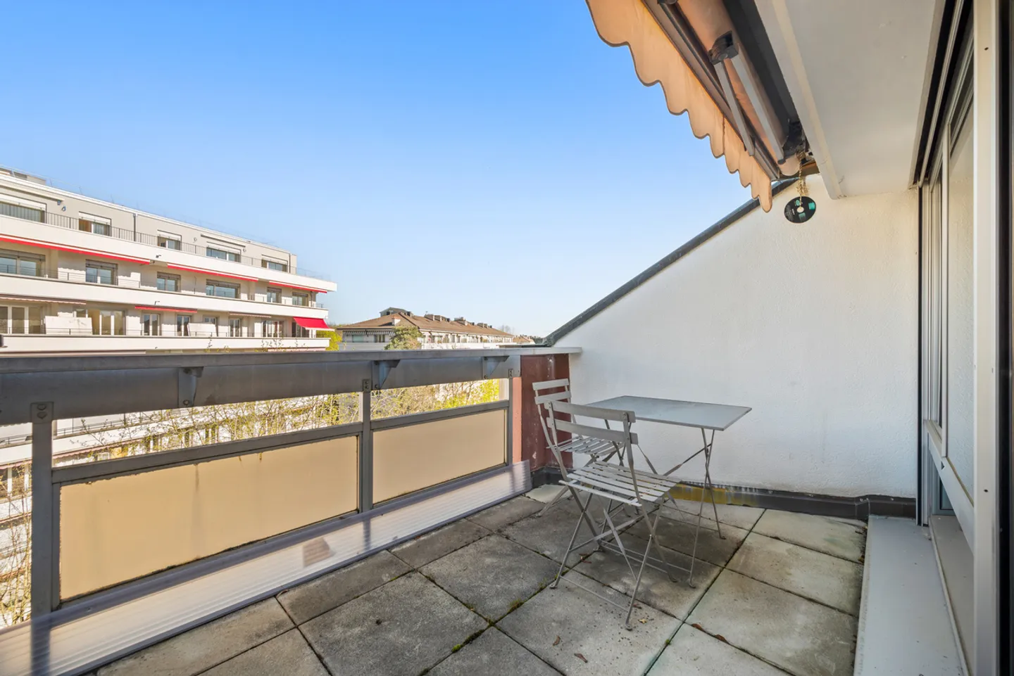 Attique Duplex au Coeur de Genève - Photo 21 sur 24