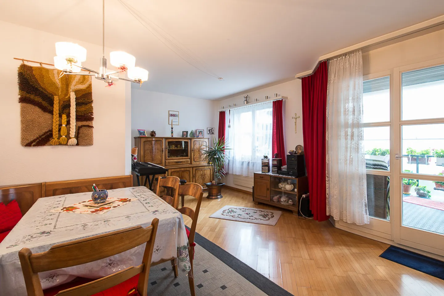 Appartamento nel centro di Neuhausen - Foto 2 di 4
