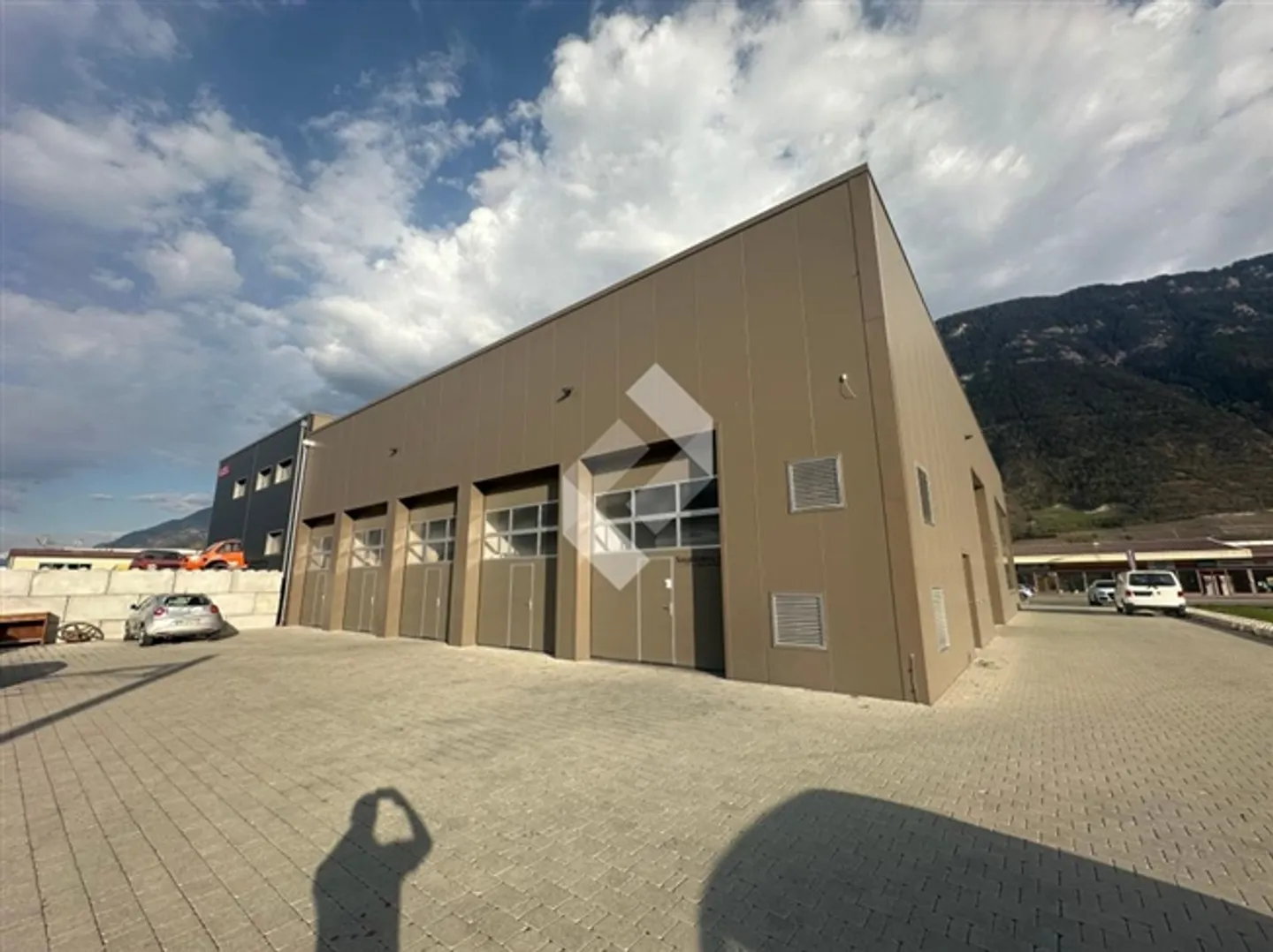 Room on the upper floor in a new hall under construction - Photo 5 of 10