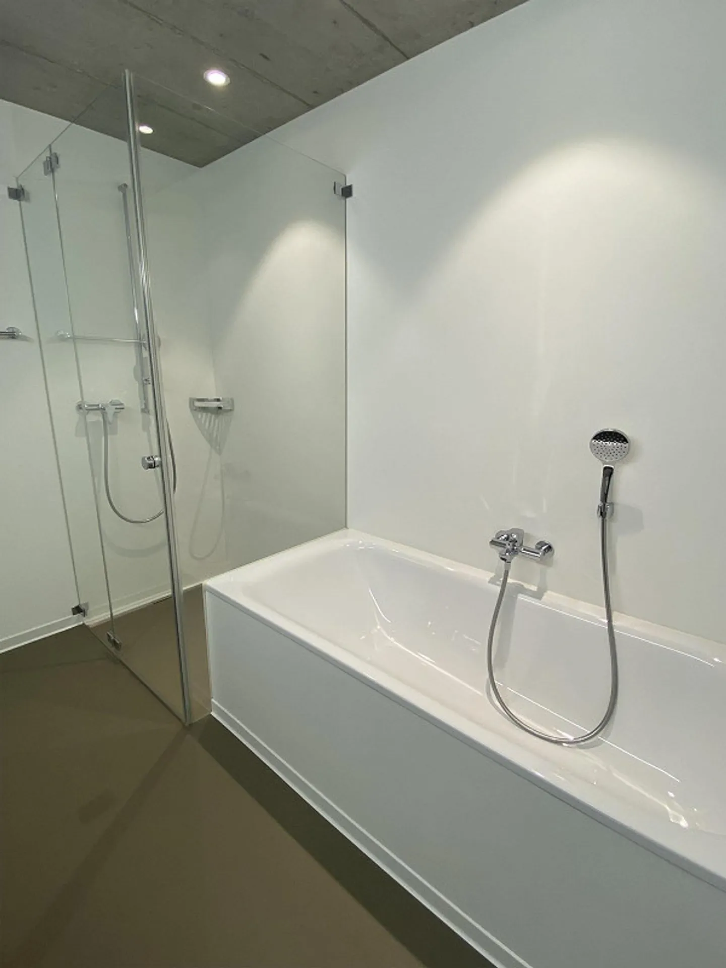 Sole pomeridiano/serale, vista nel verde - Foto 7 di 8