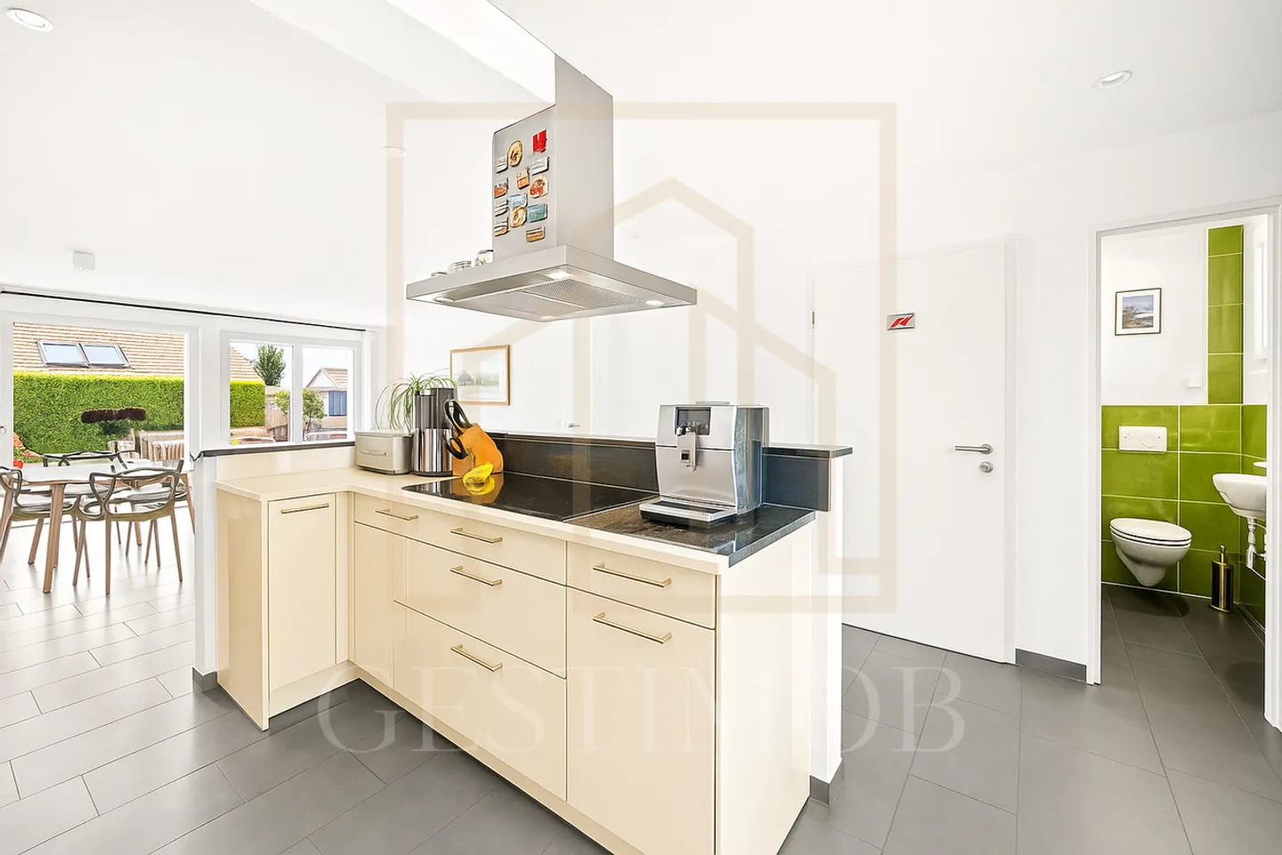 NOUVEAU PRIX - LUMINEUX TOWNHOUSE 6 PIECES LULLY - Photo 3 sur 8