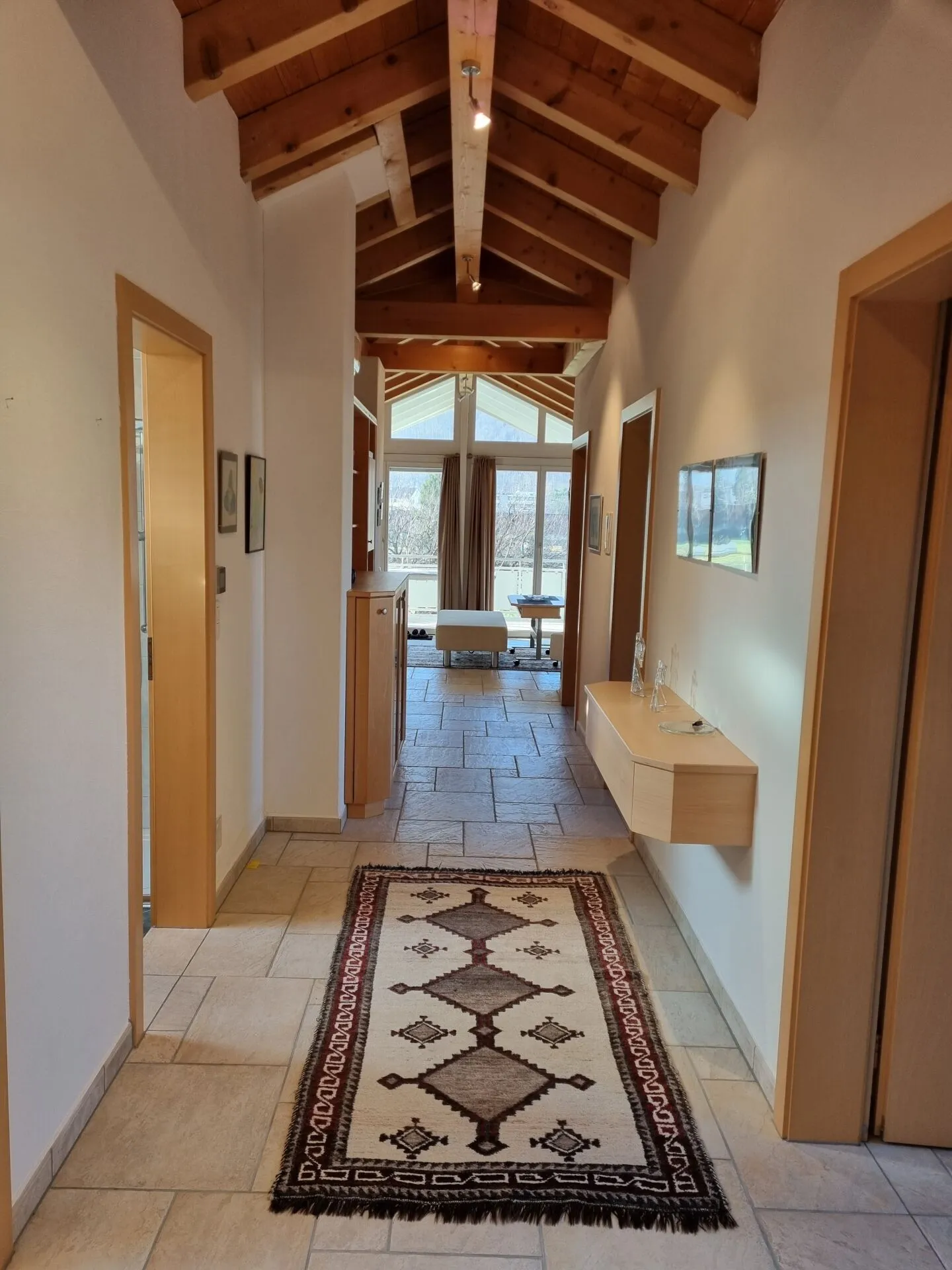 Exclusive 4.5-room penthouse with far-reaching views and plenty of sunshine - Photo 11 of 12