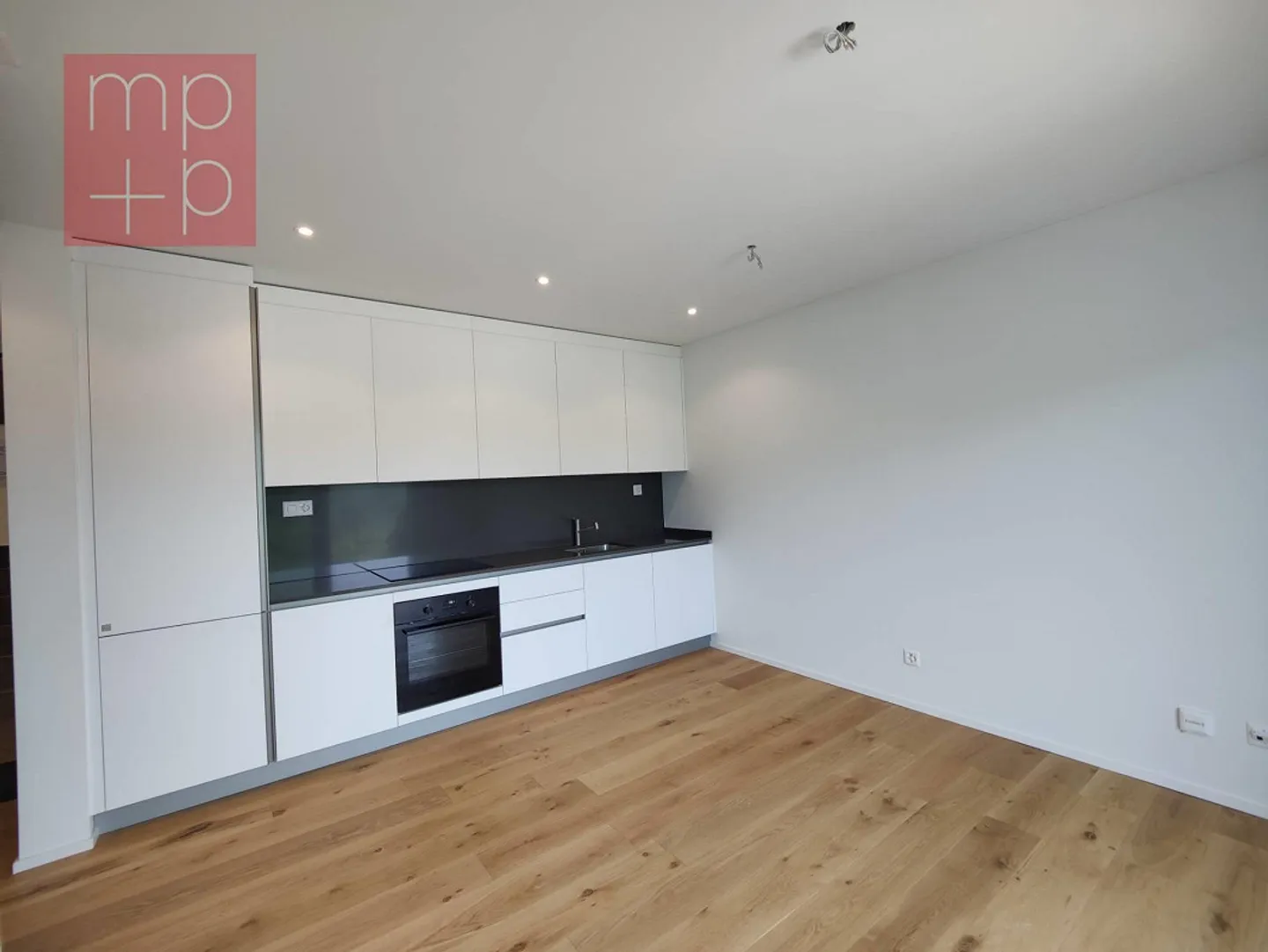 Appartamento moderno con vista lago - Foto 2 di 8