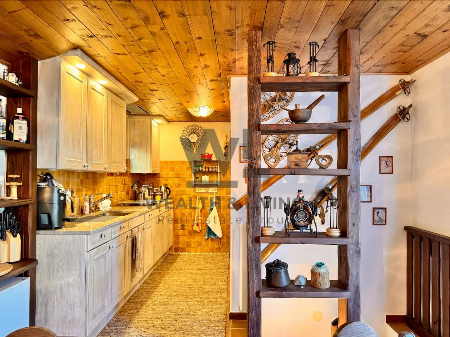 4 Room Single Family House - Photo 3 of 5