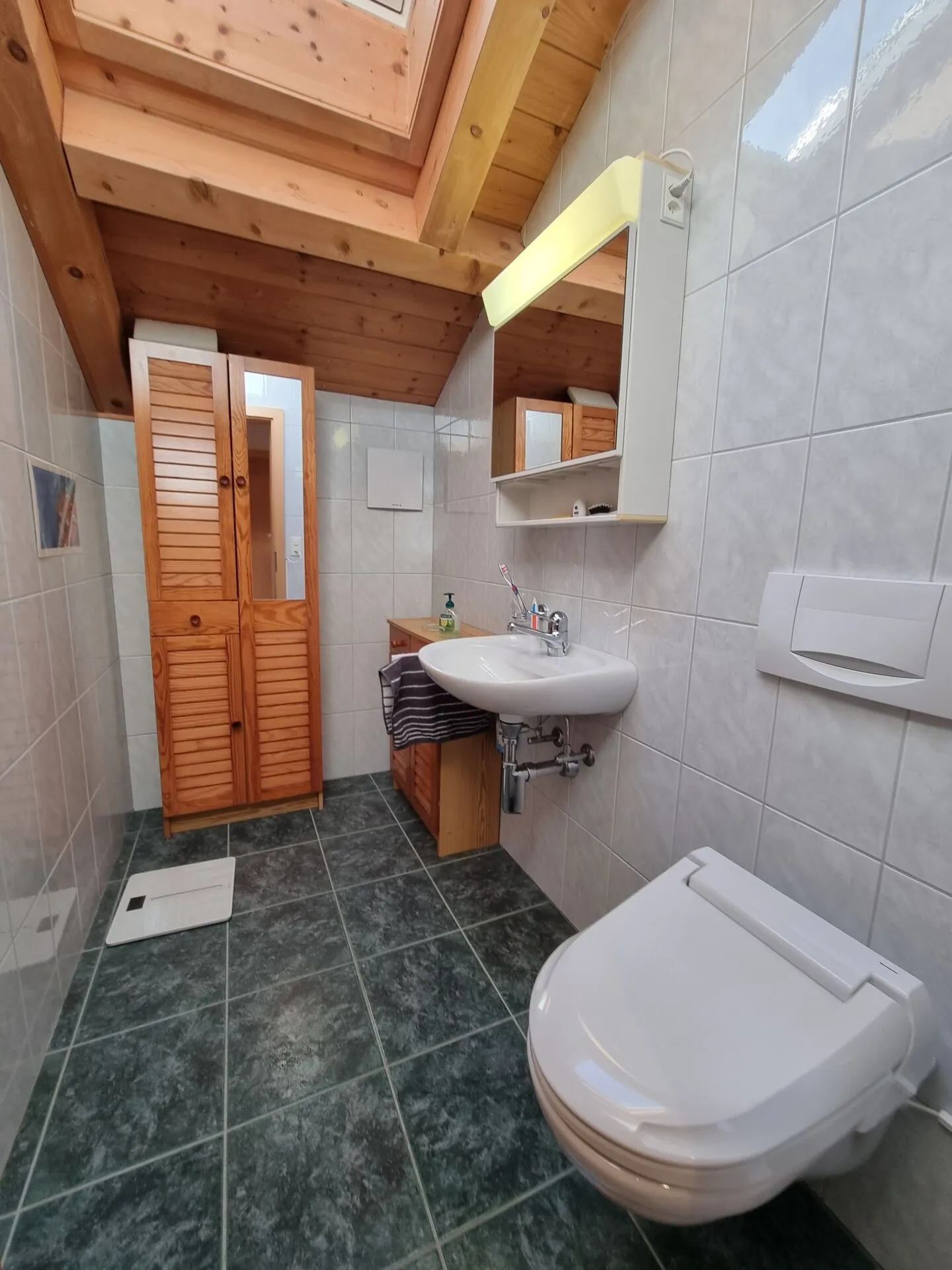 Exclusive 4.5-room penthouse with far-reaching views and plenty of sunshine - Photo 8 of 12