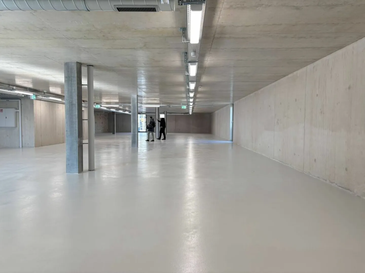 Vaud Lager: Gewerbliche Räumlichkeiten zur TEMPORÄREN Miete in Bussigny - Foto 1 von 6