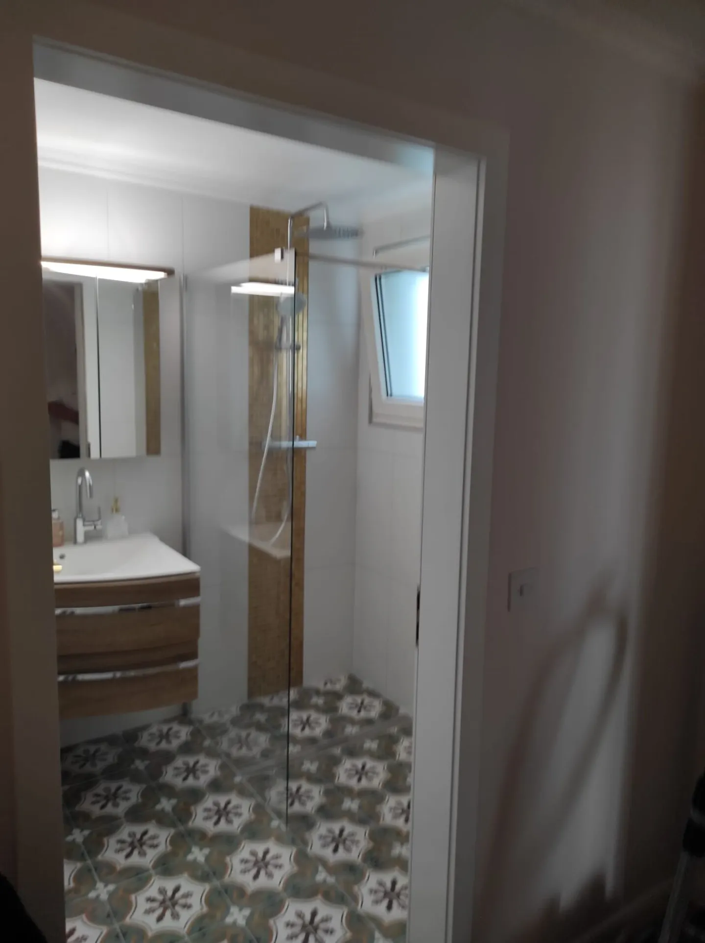 Renovierte Wohnung mit Balkon - Foto 3 von 12