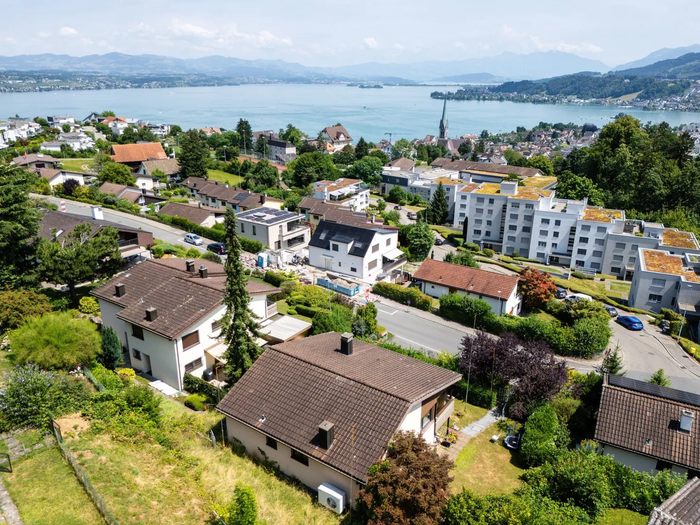 Approved construction project in Richterswil with lake view - Photo 1 of 4