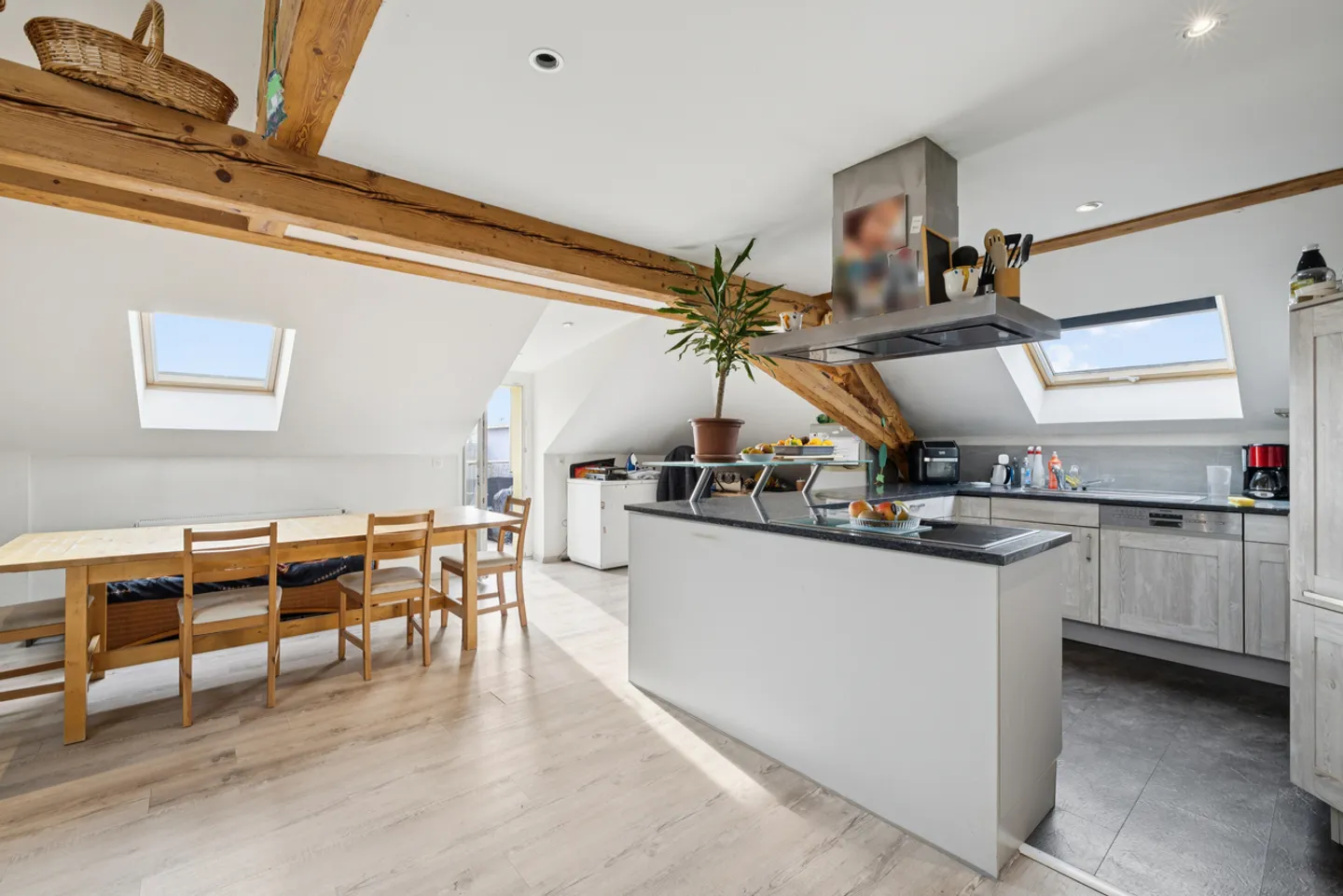 Bâtiment avec 3 appartements - Rendement net de 4,5% - Photo 2 sur 24