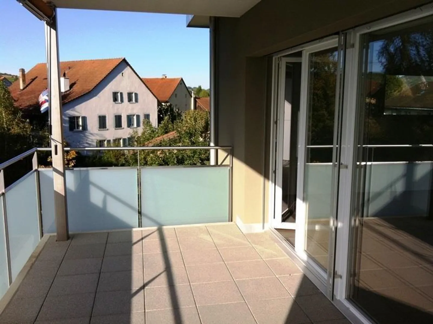 Moderno appartamento di 3,5 stanze con torre di lavaggio privata e balcone - Foto 6 di 7