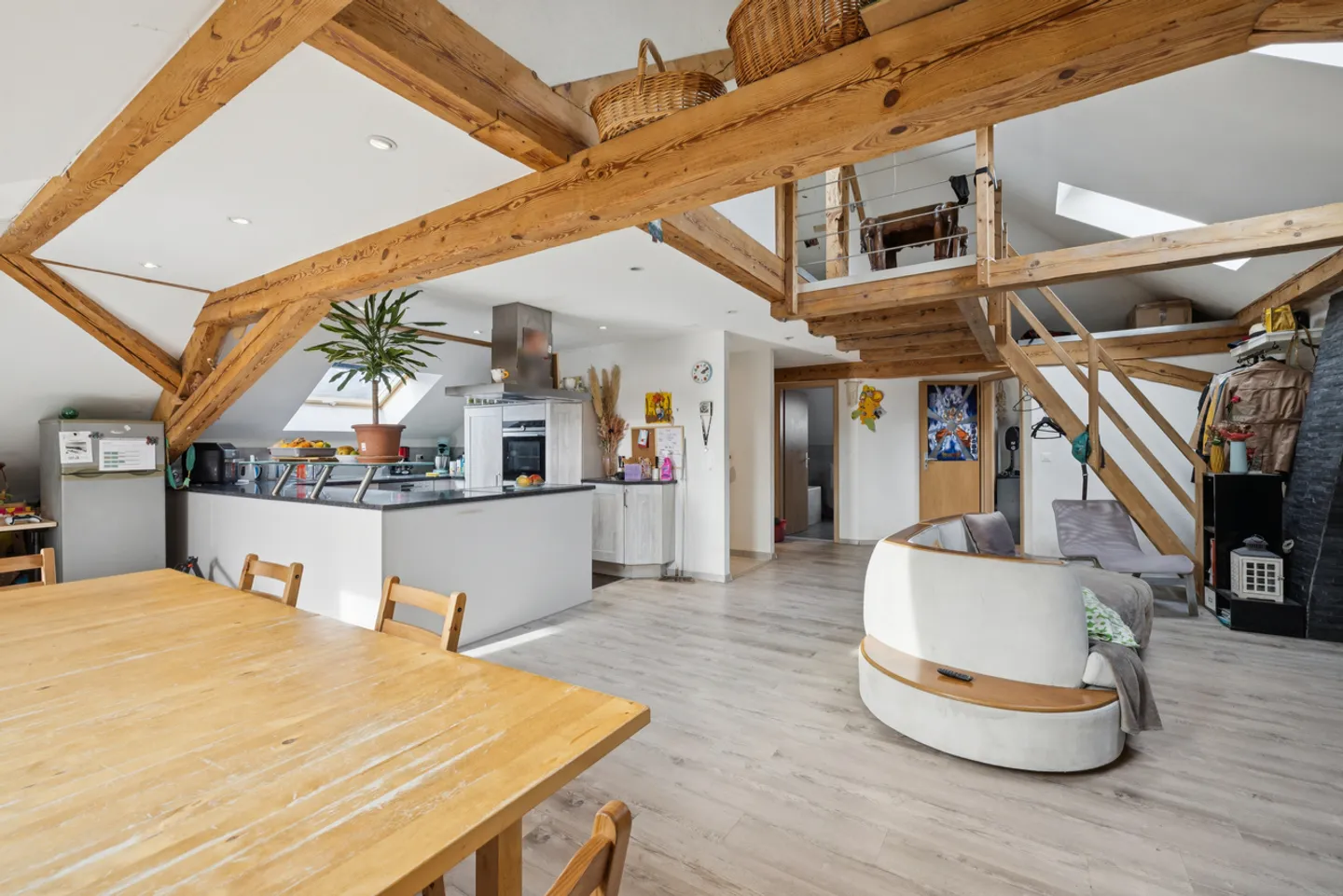 Bâtiment avec 3 appartements - Rendement net de 4,5% - Photo 1 sur 24