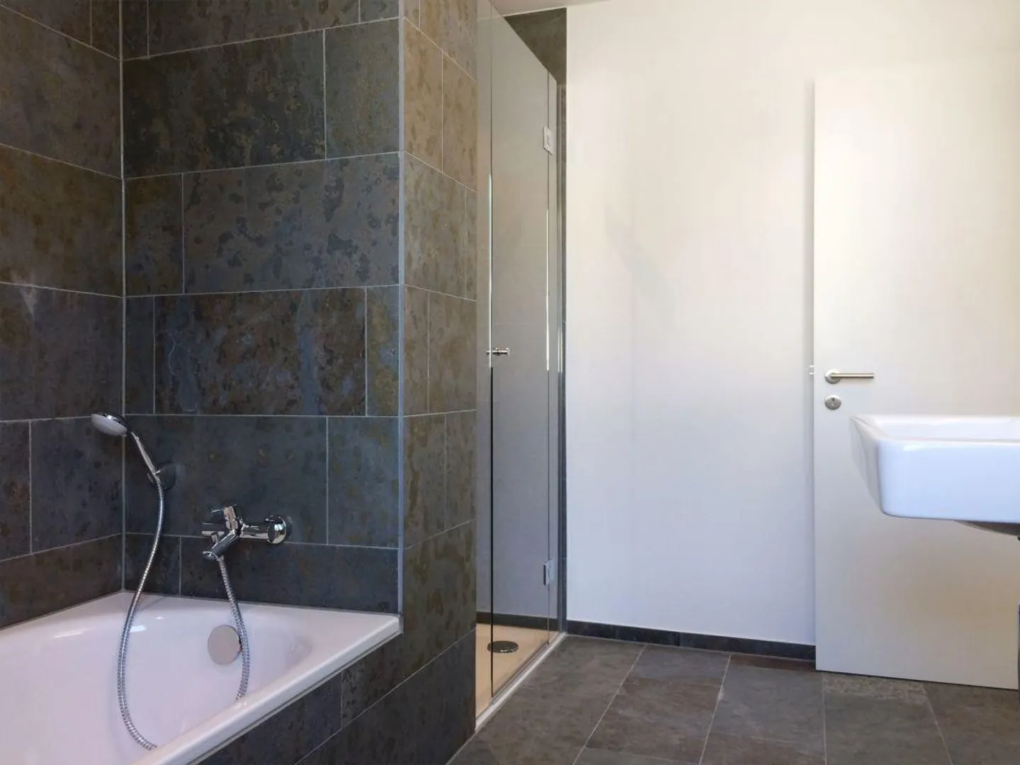 MFH "Wiesenstrasse" - appartement de 2,5 pièces de première classe avec design à louer - Photo 4 sur 7