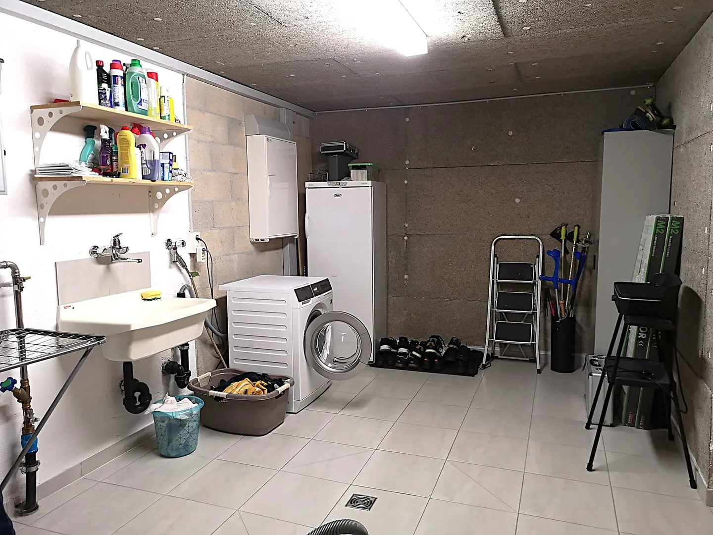 Grande maison bien entretenue de 2016, 6,5 pièces, double garage, terrasse, vue - Photo 27 sur 31