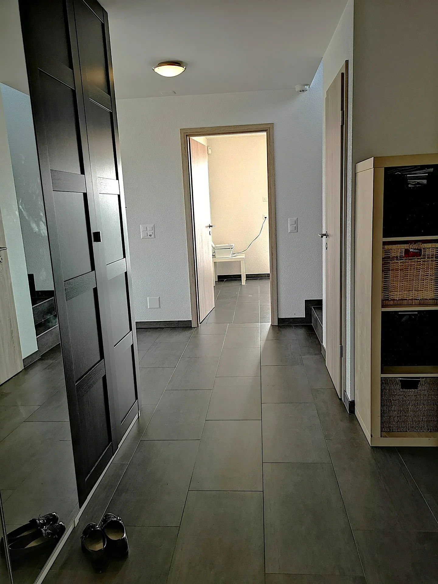 Grande maison bien entretenue de 2016, 6,5 pièces, double garage, terrasse, vue - Photo 8 sur 31