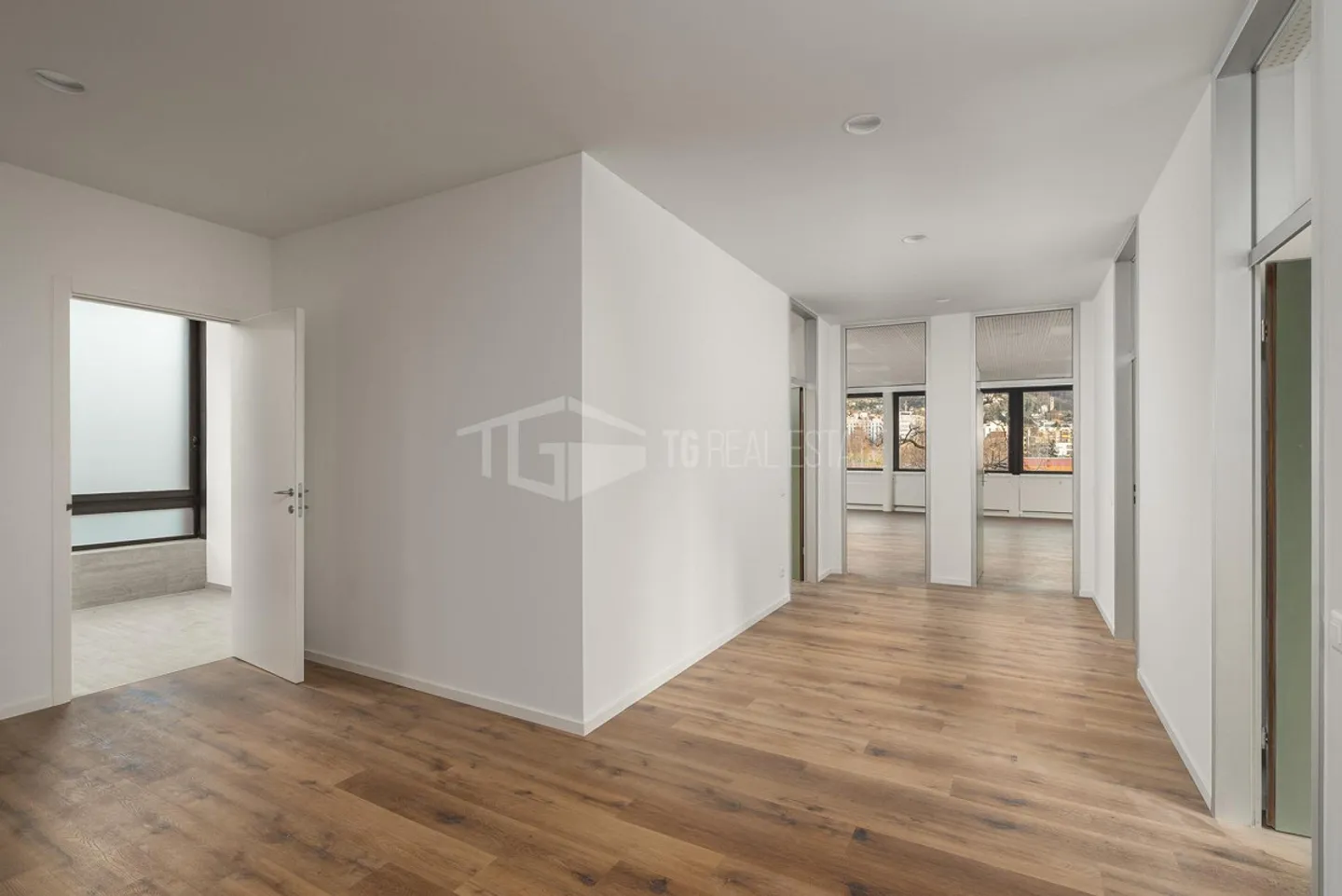 Modernes Büro in Lugano - Foto 11 von 13