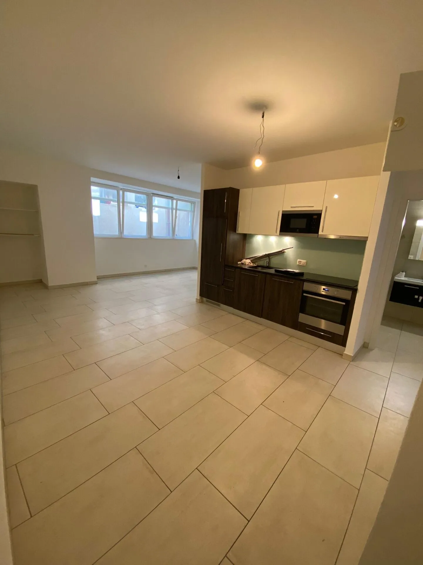 Studio on the 1st floor in the pedestrian zone - Photo 3 of 7