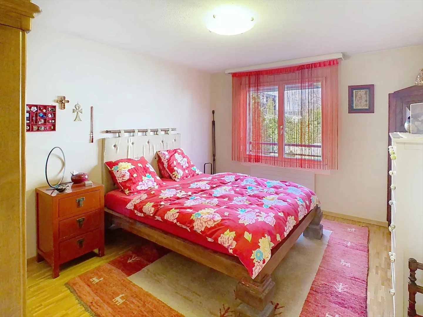 Appartamento 4 locali affascinante nel cuore del villaggio in una residenza con grande giardino - Foto 5 di 10