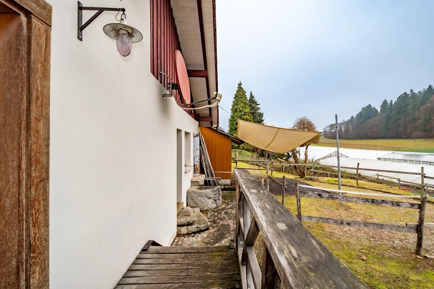 Kompaktes Bauernhaus mit Stall und Schopf - Foto 15 von 23