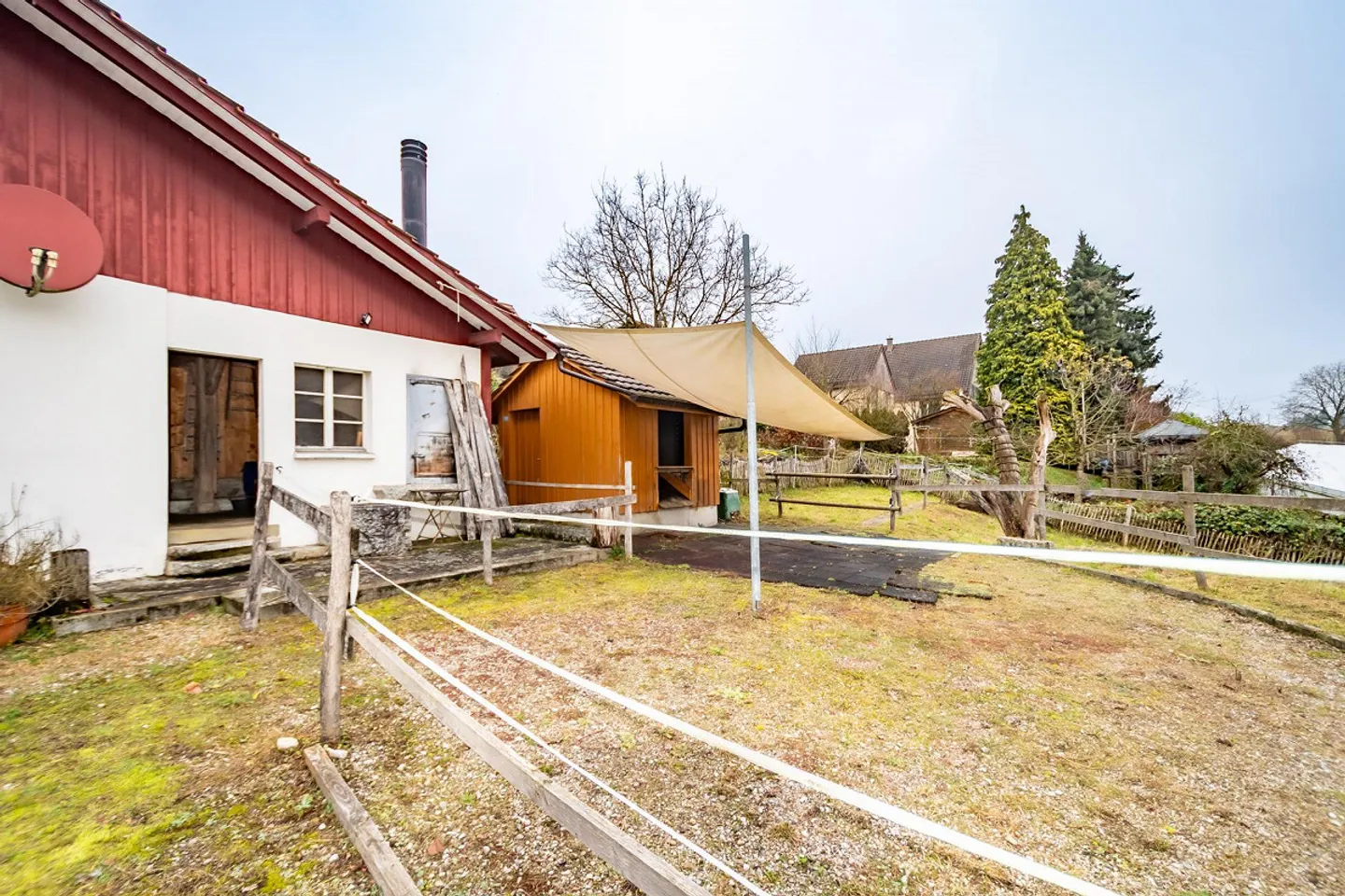 Kompaktes Bauernhaus mit Stall und Schopf - Foto 18 von 23
