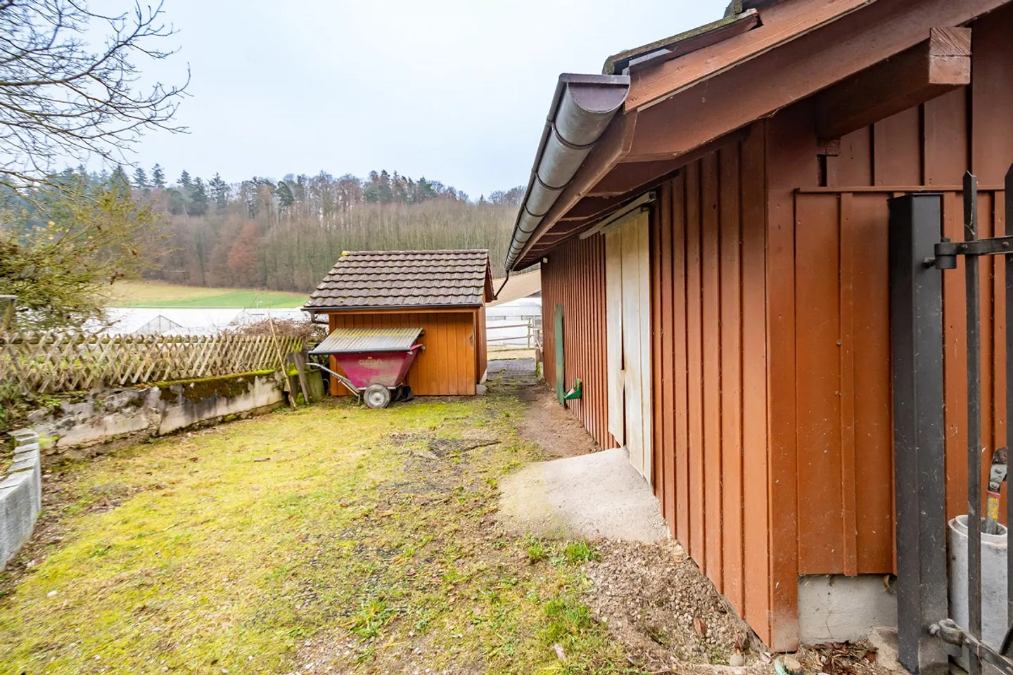 Kompaktes Bauernhaus mit Stall und Schopf - Foto 21 von 23