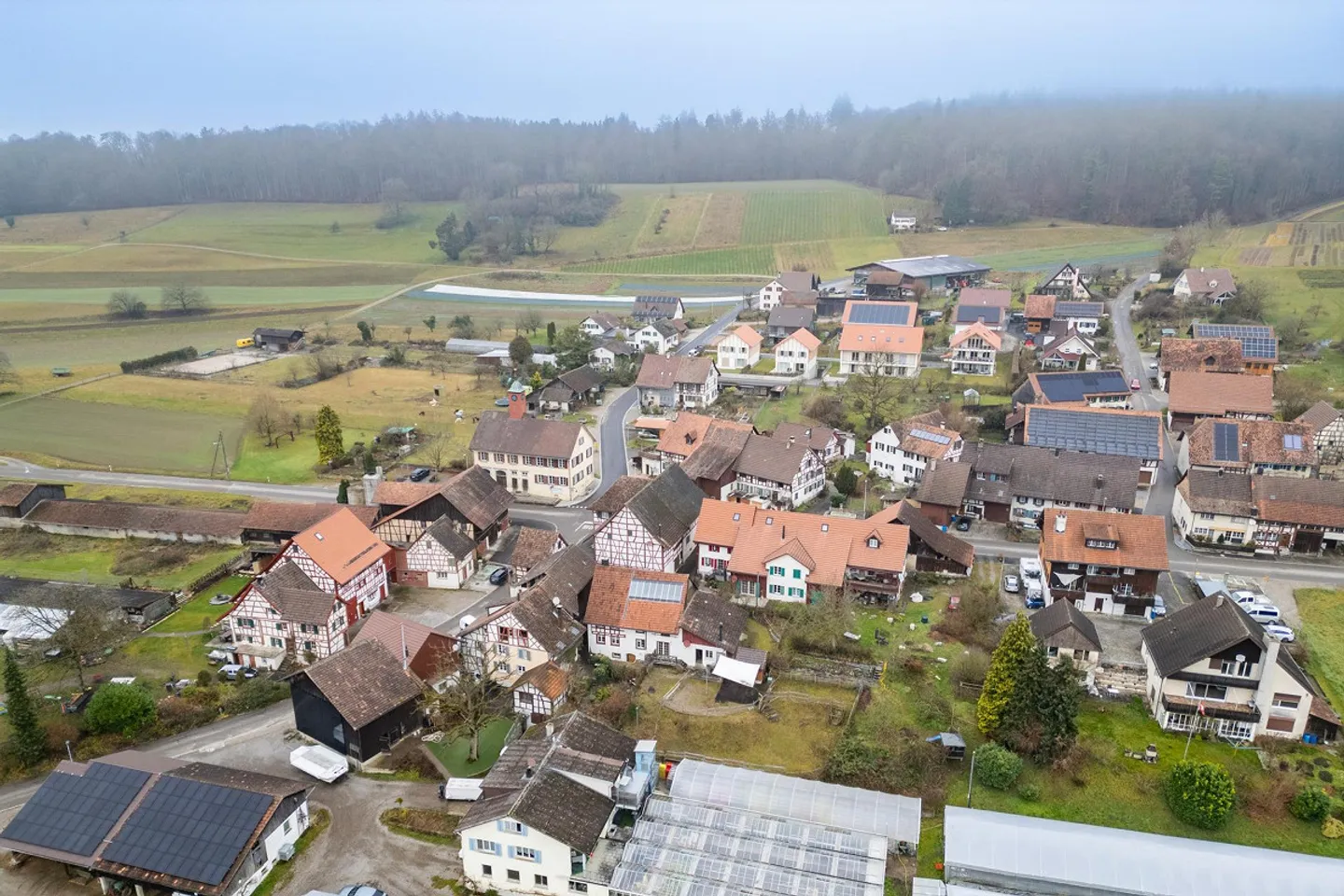 Kompaktes Bauernhaus mit Stall und Schopf - Foto 22 von 23