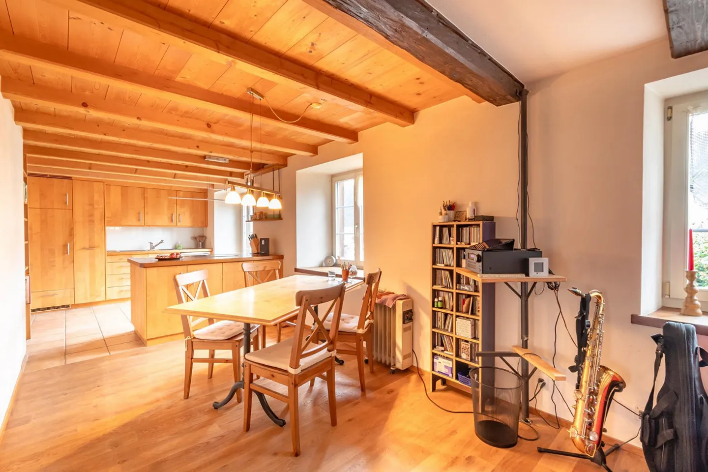 Kompaktes Bauernhaus mit Stall und Schopf - Foto 5 von 23