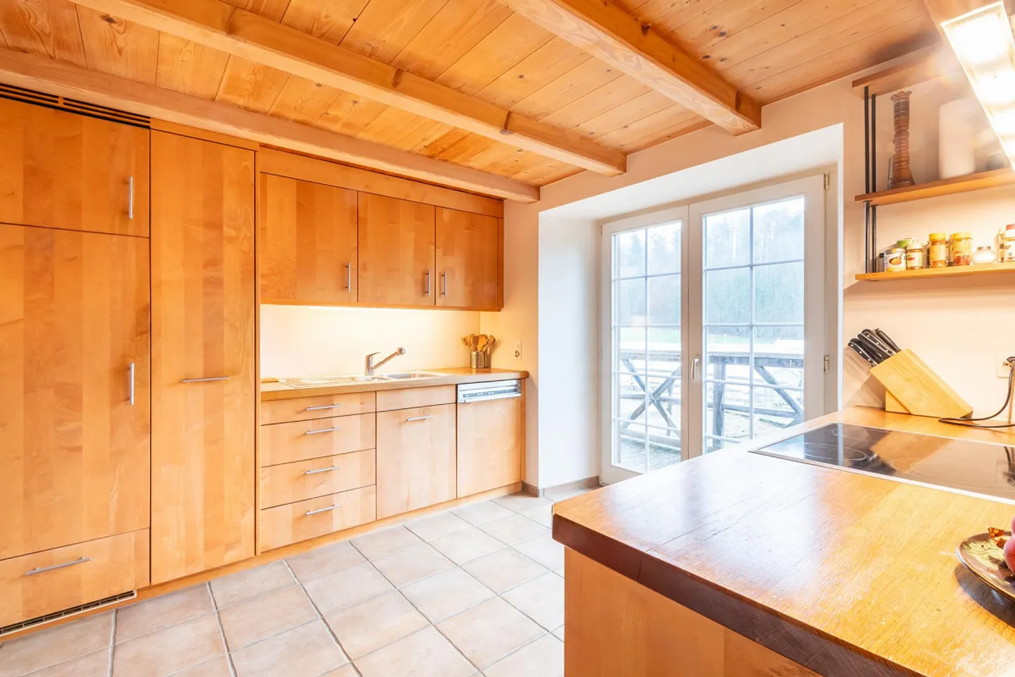 Kompaktes Bauernhaus mit Stall und Schopf - Foto 7 von 23