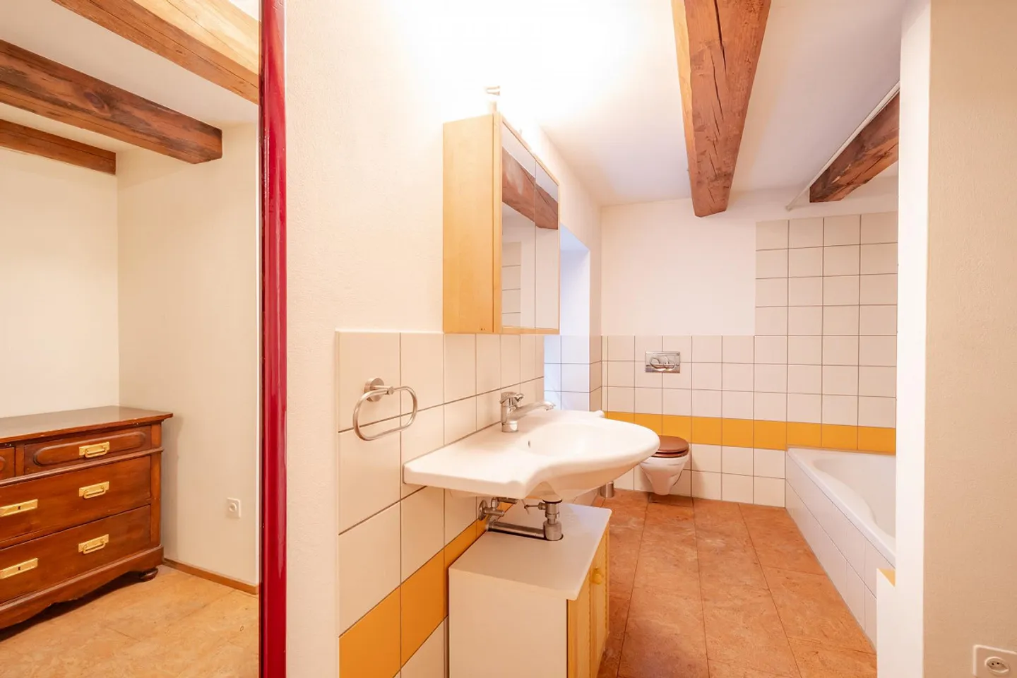 Kompaktes Bauernhaus mit Stall und Schopf - Foto 13 von 23