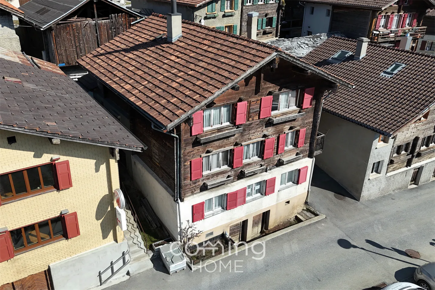 Appartamento 4.5 stanze in vendita nell'Alto Vallese - con stalla, fienile e splendida vista sulle montagne - Foto 1 di 13