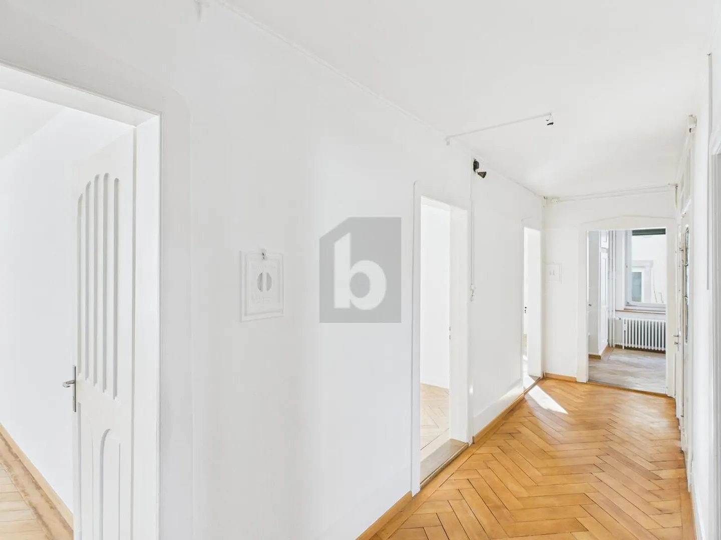 Apartment for rent - Photo 4 of 6