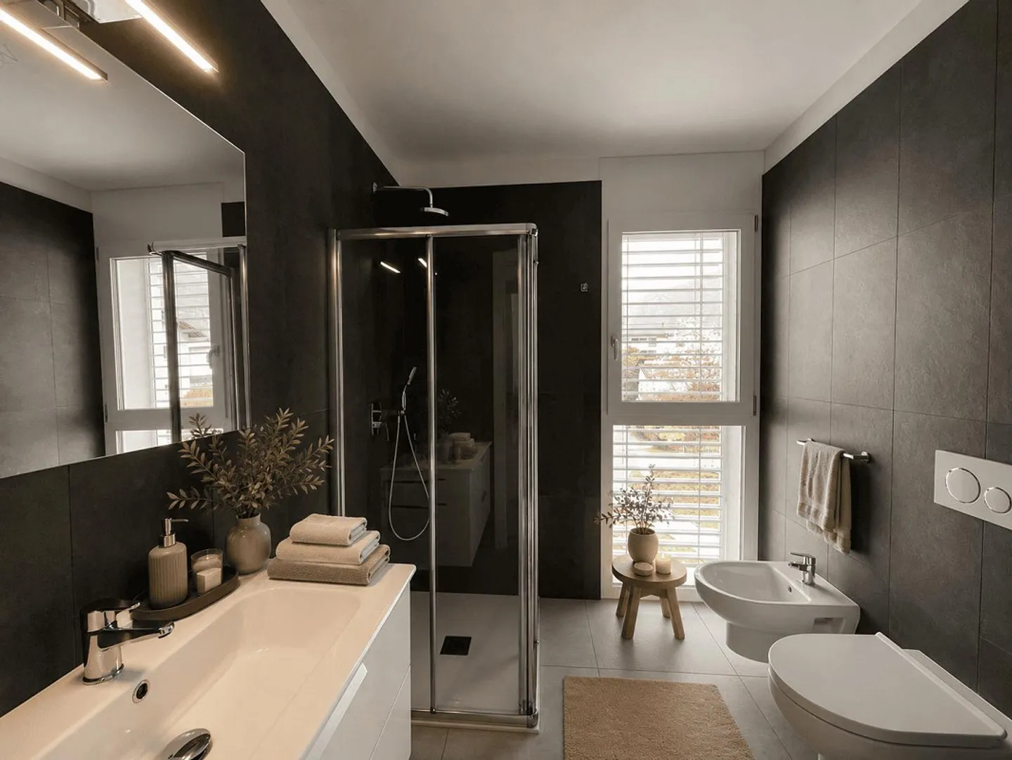 MODERN AND SPACIOUS 2.5 APARTMENT WITH TWO INTERNAL PARKING SPACES - Photo 3 of 13
