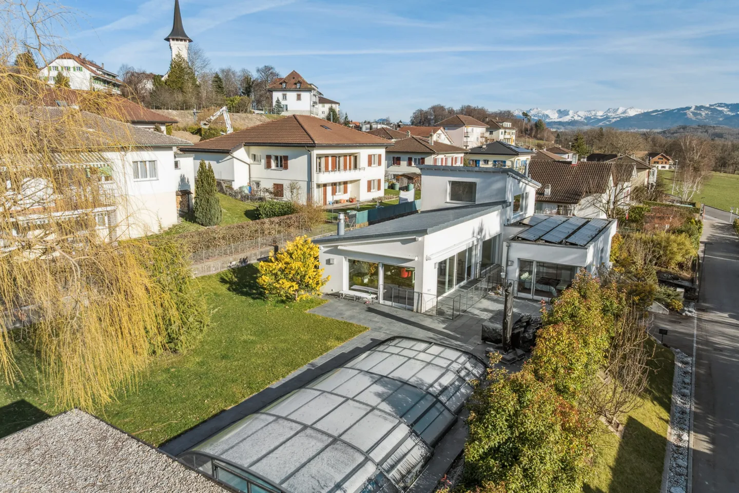 Villa contemporaine avec piscine - Photo 1 sur 13